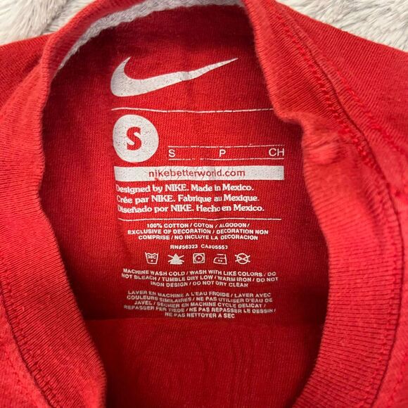 Nike Shirt Boys S Red Graphic Logo Short Sleeve Cotton Tee Sportswear Kids - Picture 3 of 5
